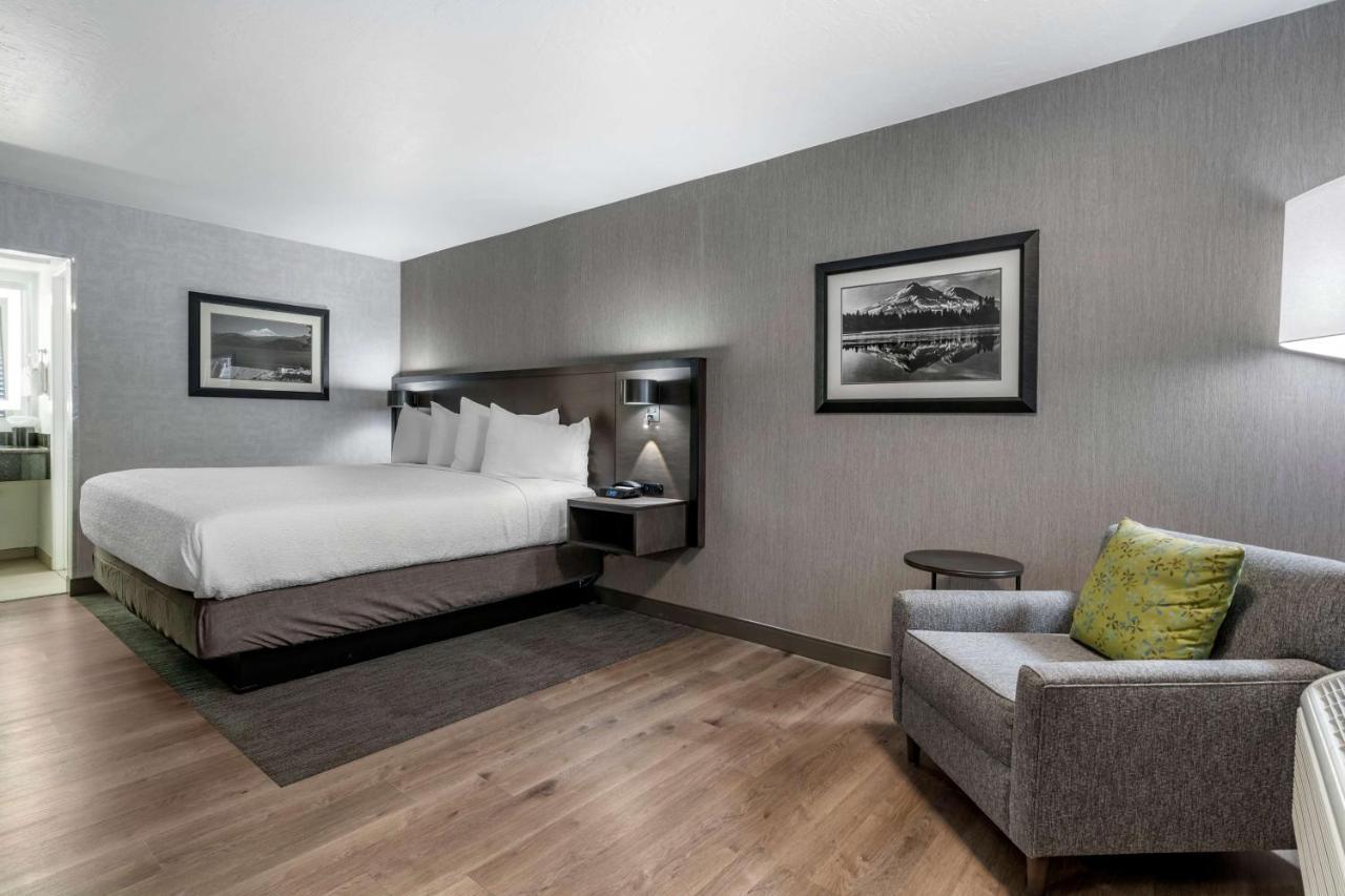 Best Western Plus Hilltop Inn Реддинг Экстерьер фото