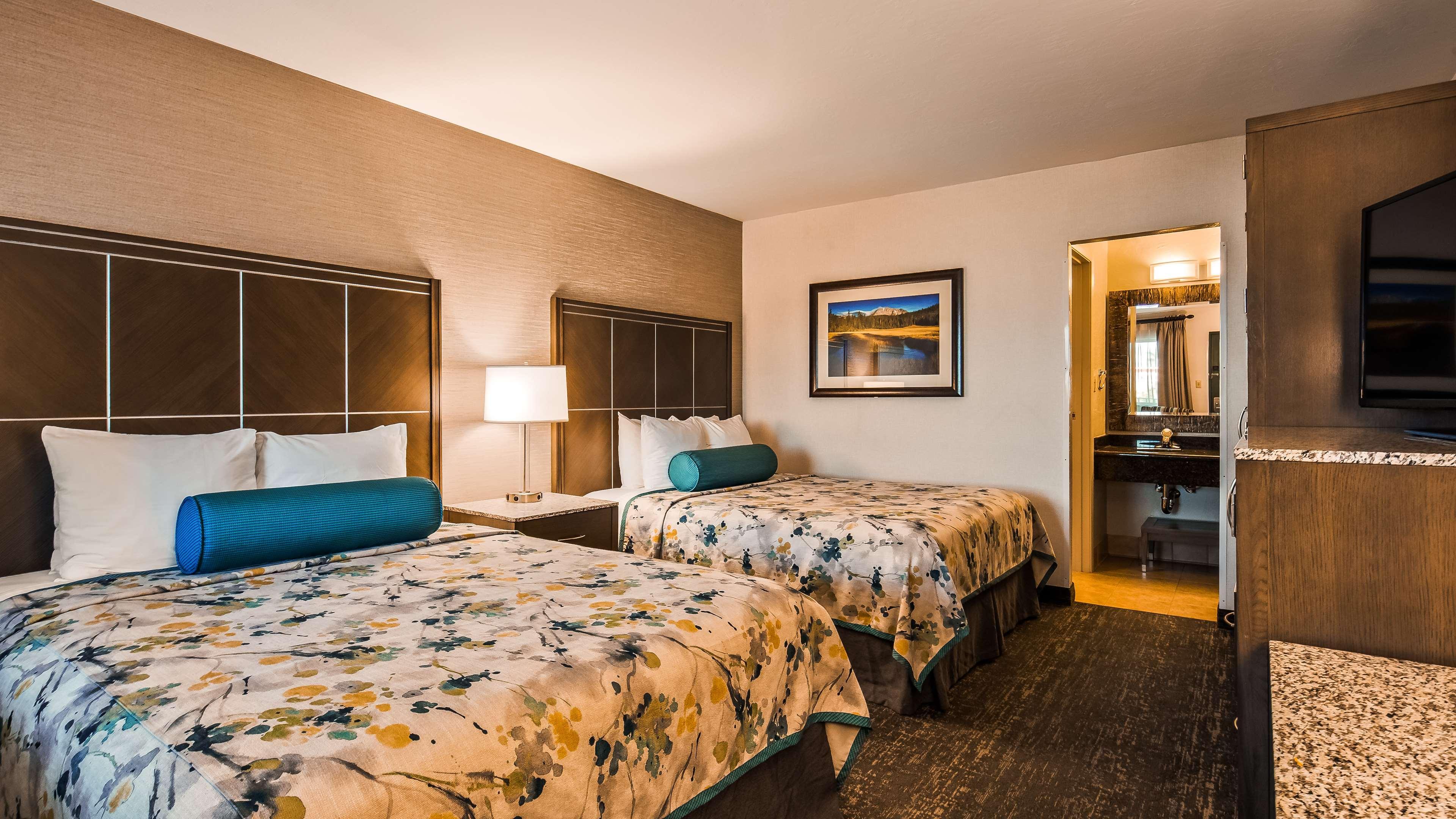 Best Western Plus Hilltop Inn Реддинг Экстерьер фото