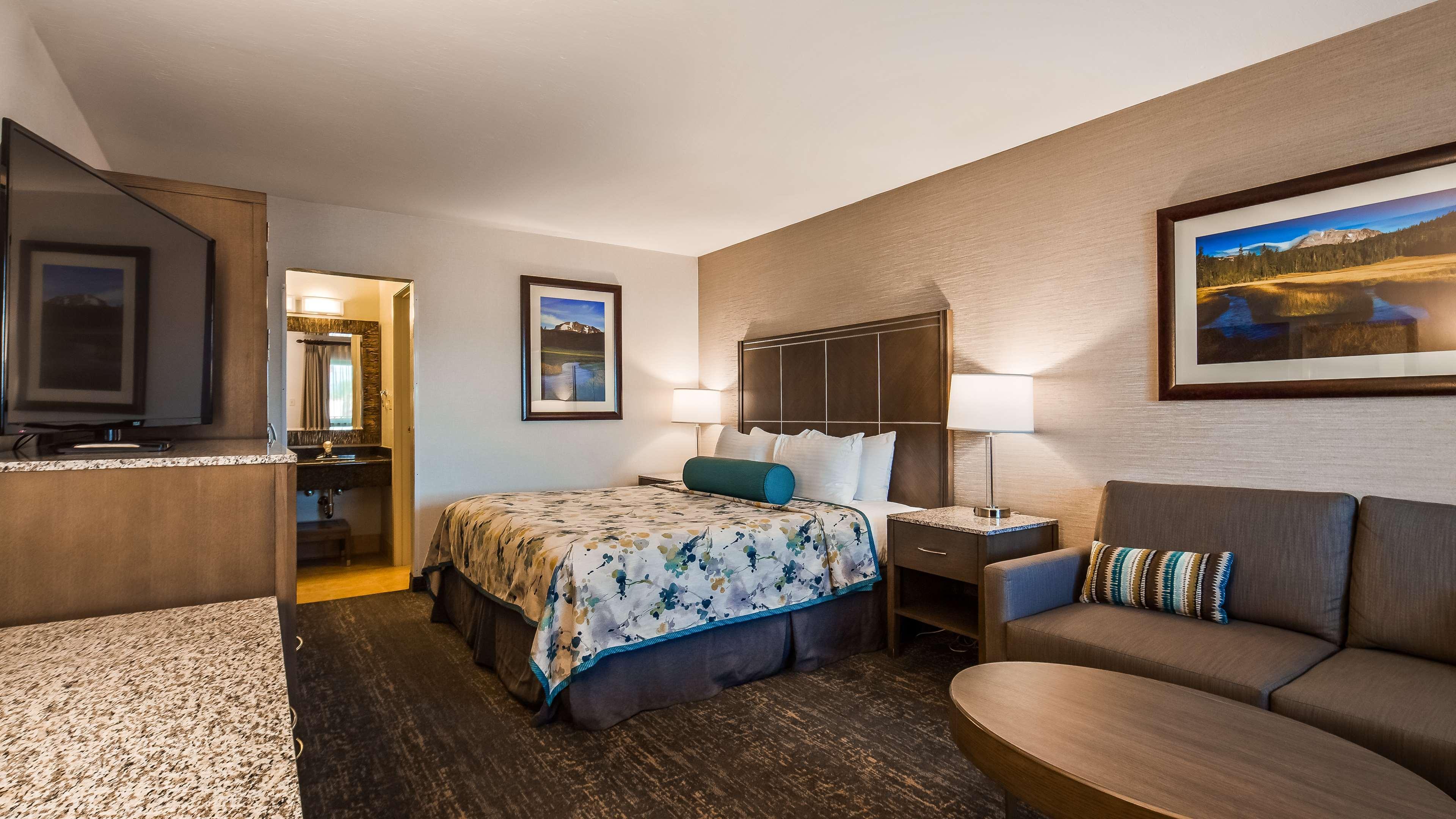 Best Western Plus Hilltop Inn Реддинг Экстерьер фото
